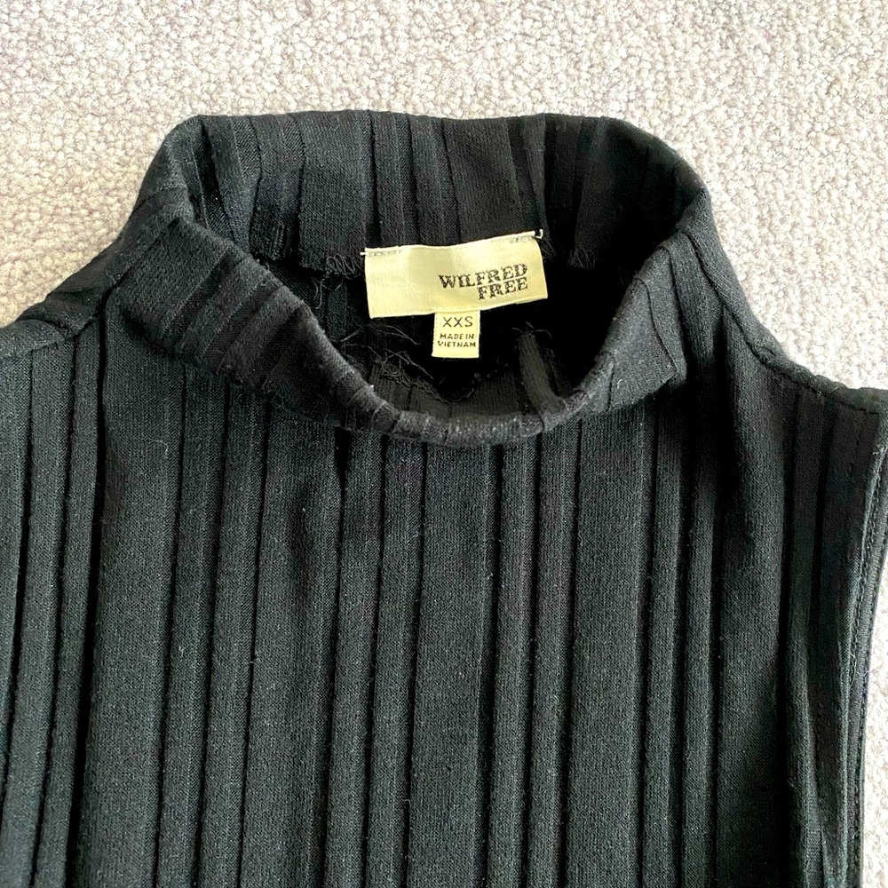 Aritzia Wilfred free midi dress